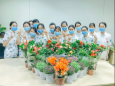 鲜花送女神，温情暖人心，头颈肿瘤中心喜迎5.12护士节 