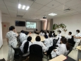 《为了人民健康》——为人民健康保驾护航