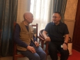 编辑出版中心党支部继续践行“我为群众办实事”活动——“七一”前慰问退休老党员